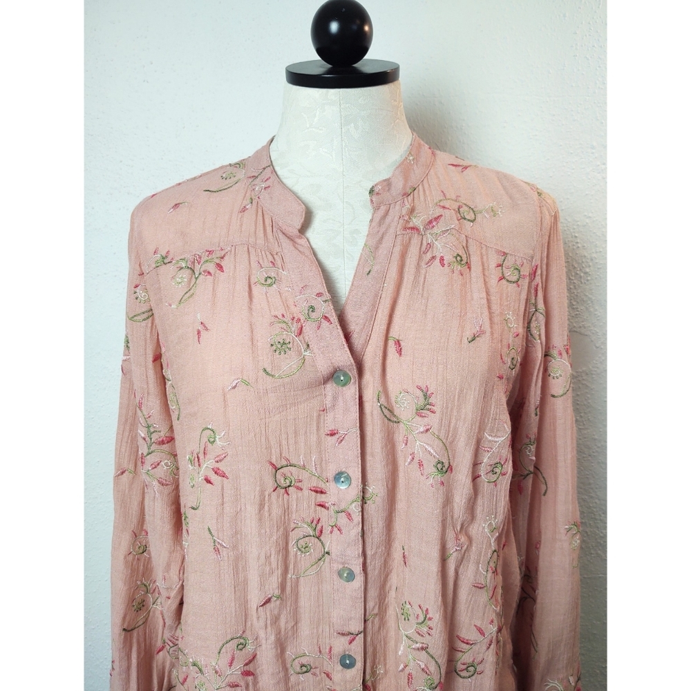 Anthropologie Fig and Flower Embroidered Tunic Blouse Roll Tab Button Front Pink - Picture 6 of 14